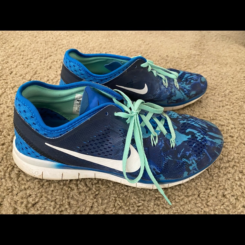Nike Tennis Shoes, size 10